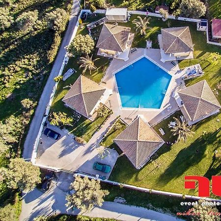 Iliaktida Studio-Villas Frínion Екстериор снимка