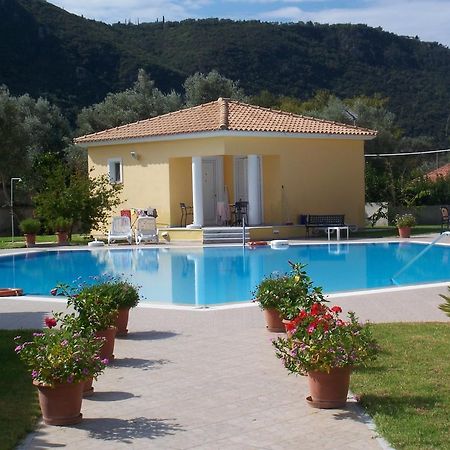 Iliaktida Studio-Villas Frínion Стая снимка