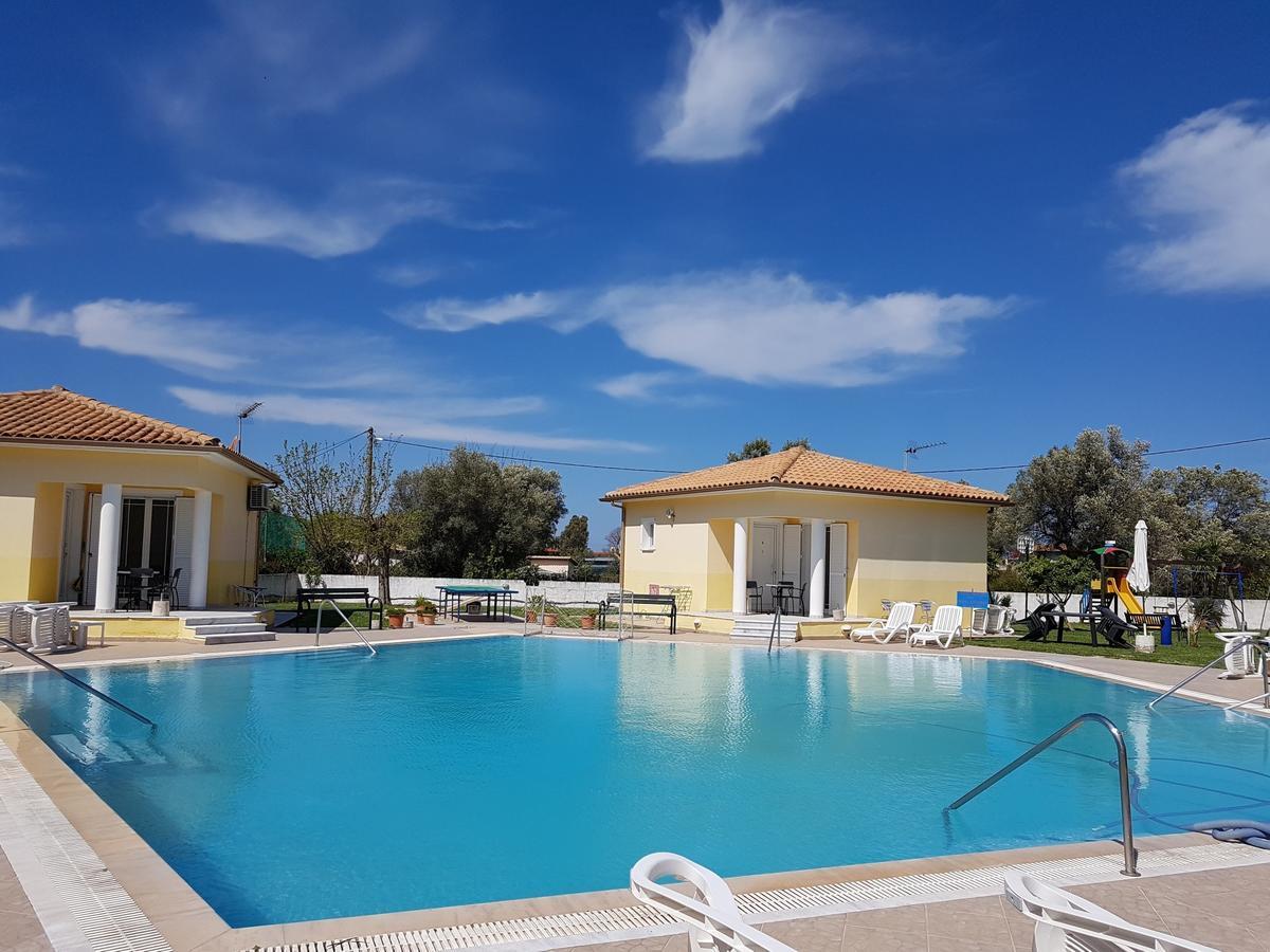 Iliaktida Studio-Villas Frínion Екстериор снимка