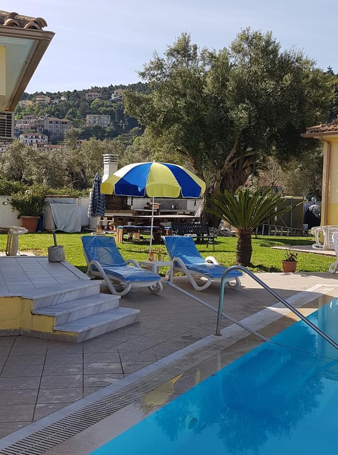 Iliaktida Studio-Villas Frínion Екстериор снимка
