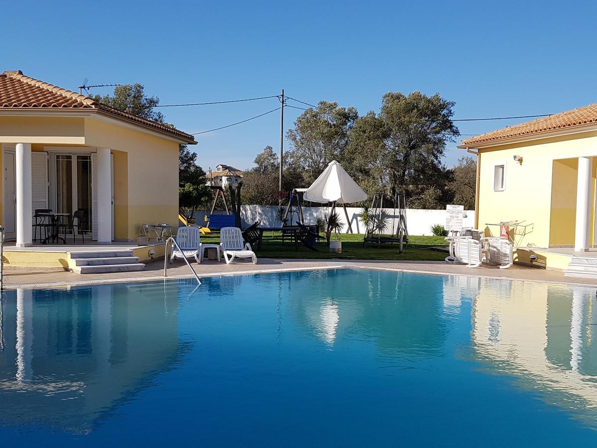 Iliaktida Studio-Villas Frínion Екстериор снимка